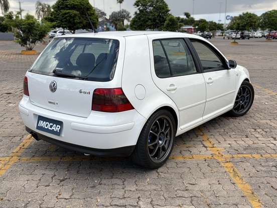 VOLKSWAGEN-GOLF-2002