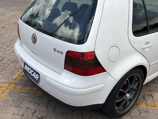 VOLKSWAGEN-GOLF-2002
