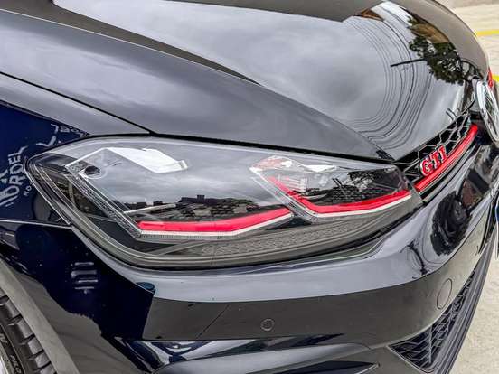 VOLKSWAGEN-GOLF-2019