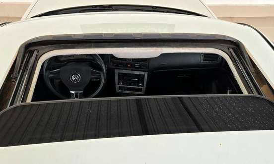 VOLKSWAGEN-GOLF-2012