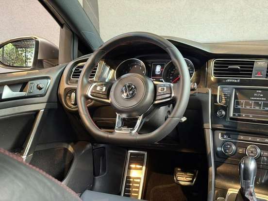 VOLKSWAGEN-GOLF-2.0 TSI GTI 16V TURBO GASOLINA 4P AUTOMÁTICO VOLKSWAGEN-GOLF-2016