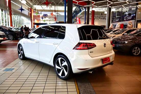 VOLKSWAGEN-GOLF-2.0 TSI GTI 16V TURBO GASOLINA 4P AUTOMÁTICO VOLKSWAGEN-GOLF-2013
