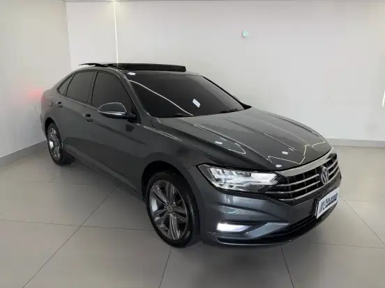 VOLKSWAGEN-JETTA-2018