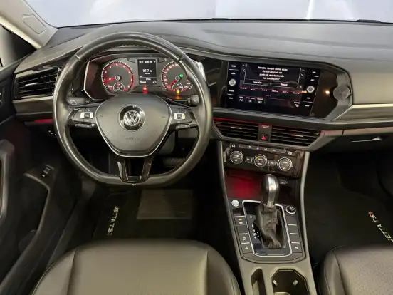 VOLKSWAGEN-JETTA-2018