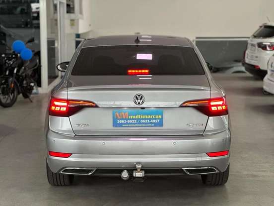 VOLKSWAGEN-JETTA-2020