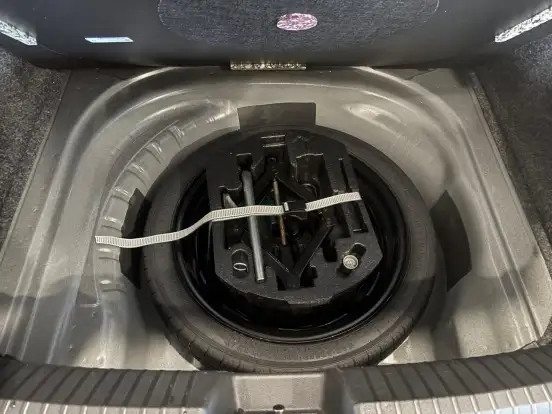 VOLKSWAGEN-JETTA-2025
