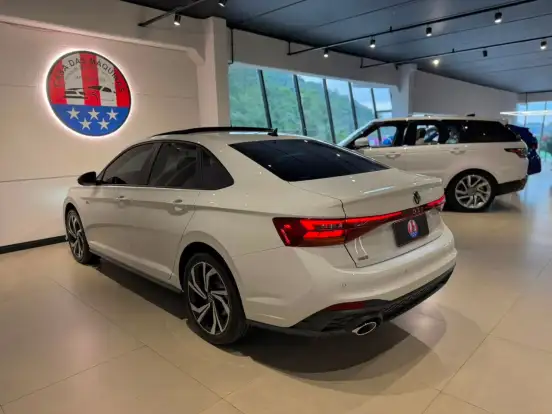 VOLKSWAGEN-JETTA-2.0 350 TSI GASOLINA GLI DSG VOLKSWAGEN-JETTA-2026