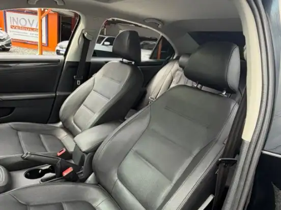 VOLKSWAGEN-JETTA-2.0 COMFORTLINE FLEX 4P TIPTRONIC VOLKSWAGEN-JETTA-2011