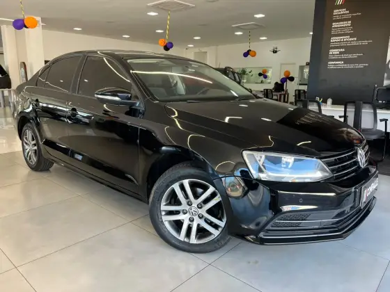 VOLKSWAGEN JETTA 2.0 COMFORTLINE FLEX 4P TIPTRONIC