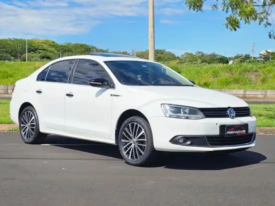 VOLKSWAGEN-JETTA-2.0 TSI HIGHLINE 211CV GASOLINA 4P TIPTRONIC VOLKSWAGEN-JETTA-2014