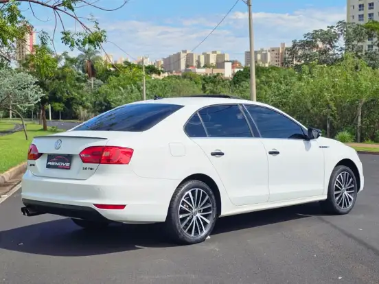 VOLKSWAGEN-JETTA-2.0 TSI HIGHLINE 211CV GASOLINA 4P TIPTRONIC VOLKSWAGEN-JETTA-2014