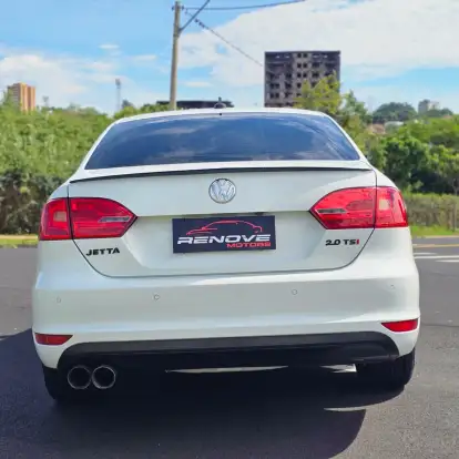 VOLKSWAGEN-JETTA-2014