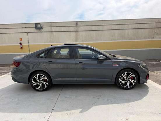 VOLKSWAGEN-JETTA-2023