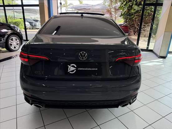 VOLKSWAGEN-JETTA-2023