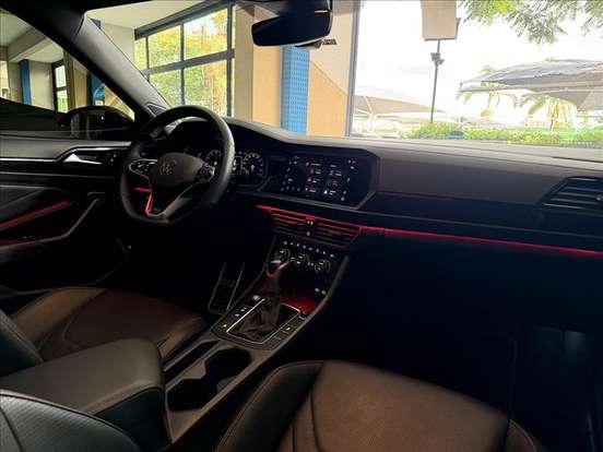 VOLKSWAGEN-JETTA-2023