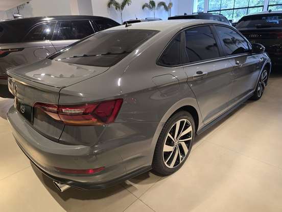 VOLKSWAGEN-JETTA-2020