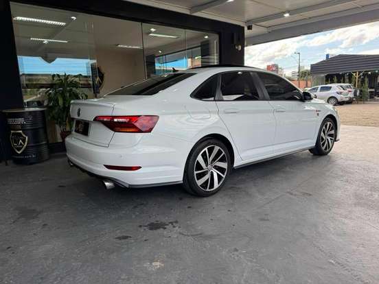 VOLKSWAGEN-JETTA-2020