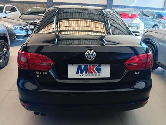 VOLKSWAGEN-JETTA-2011