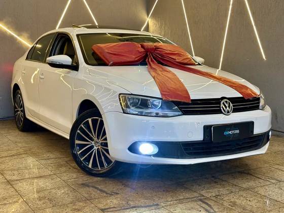 VOLKSWAGEN JETTA 2.0 COMFORTLINE FLEX 4P TIPTRONIC