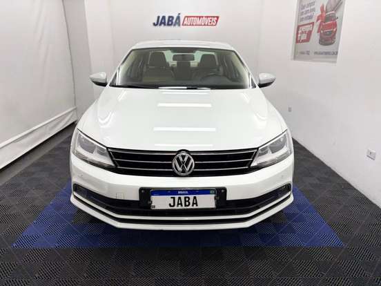 VOLKSWAGEN-JETTA-2015