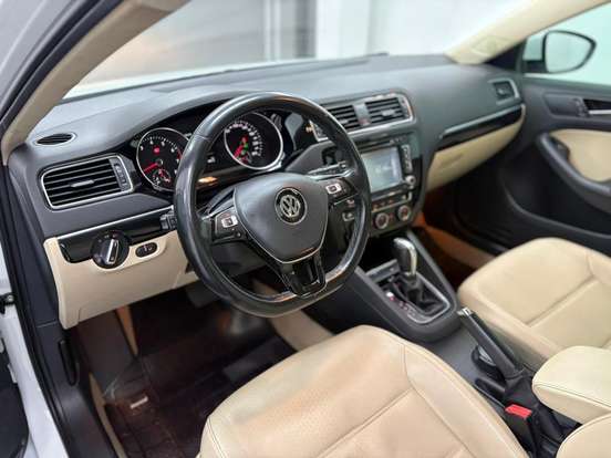 VOLKSWAGEN-JETTA-2.0 TSI HIGHLINE 211CV GASOLINA 4P TIPTRONIC VOLKSWAGEN-JETTA-2015