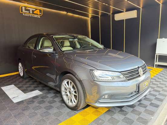 VOLKSWAGEN-JETTA-2015