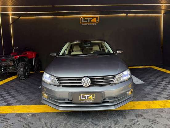 VOLKSWAGEN-JETTA-2015