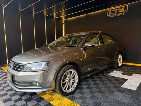 VOLKSWAGEN-JETTA-2015