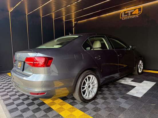 VOLKSWAGEN-JETTA-2015