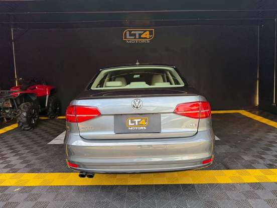 VOLKSWAGEN-JETTA-2.0 TSI HIGHLINE 211CV GASOLINA 4P TIPTRONIC VOLKSWAGEN-JETTA-2015