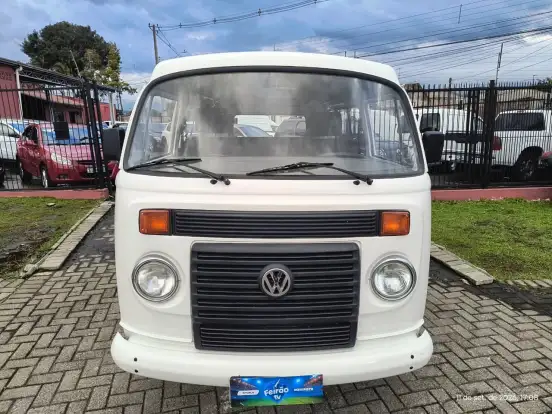 VOLKSWAGEN-KOMBI-2012