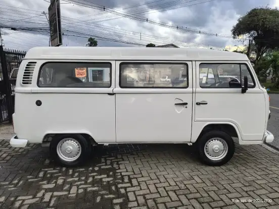 VOLKSWAGEN-KOMBI-1.4 MI STD LOTAÇÃO 8V FLEX 3P MANUAL VOLKSWAGEN-KOMBI-2012