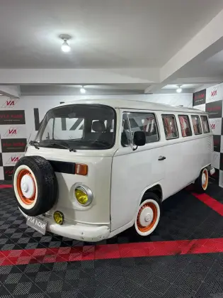 VOLKSWAGEN KOMBI 1.6 STD 8V GASOLINA 3P MANUAL