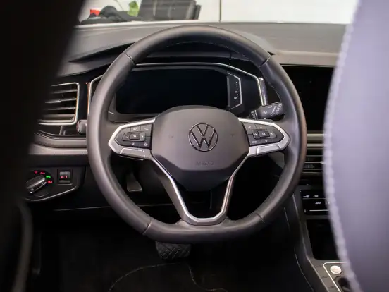 VOLKSWAGEN-NIVUS-1.0 200 TSI TOTAL FLEX HIGHLINE AUTOMÁTICO VOLKSWAGEN-NIVUS-2025