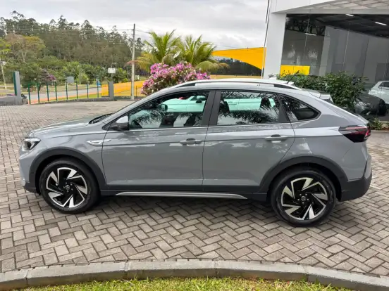 VOLKSWAGEN-NIVUS-1.0 200 TSI TOTAL FLEX HIGHLINE AUTOMÁTICO VOLKSWAGEN-NIVUS-2026