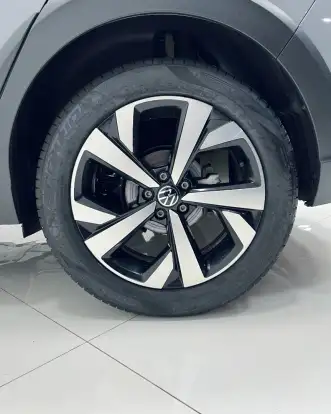 VOLKSWAGEN-NIVUS-1.0 200 TSI TOTAL FLEX HIGHLINE AUTOMÁTICO VOLKSWAGEN-NIVUS-2023