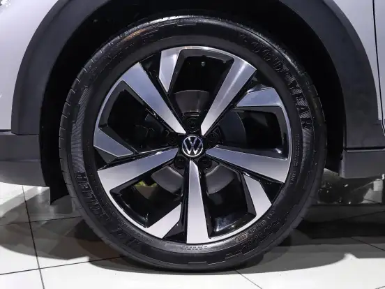 VOLKSWAGEN-NIVUS-1.0 200 TSI TOTAL FLEX HIGHLINE AUTOMÁTICO VOLKSWAGEN-NIVUS-2021