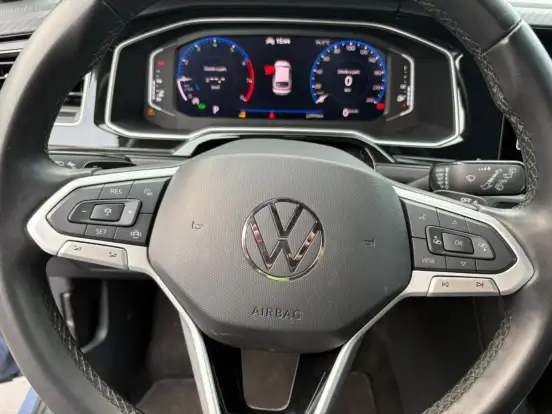 VOLKSWAGEN-NIVUS-1.0 200 TSI TOTAL FLEX HIGHLINE AUTOMÁTICO VOLKSWAGEN-NIVUS-2025
