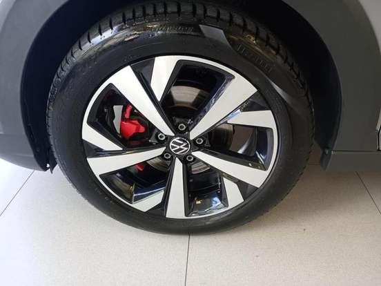 VOLKSWAGEN-NIVUS-1.0 200 TSI TOTAL FLEX HIGHLINE AUTOMÁTICO VOLKSWAGEN-NIVUS-2024