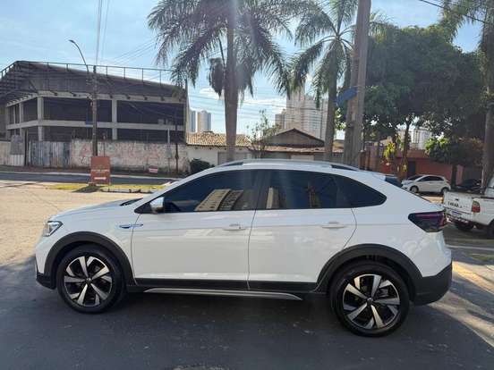 VOLKSWAGEN-NIVUS-1.0 200 TSI TOTAL FLEX HIGHLINE AUTOMÁTICO VOLKSWAGEN-NIVUS-2024
