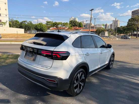 VOLKSWAGEN-NIVUS-1.0 200 TSI TOTAL FLEX HIGHLINE AUTOMÁTICO VOLKSWAGEN-NIVUS-2024