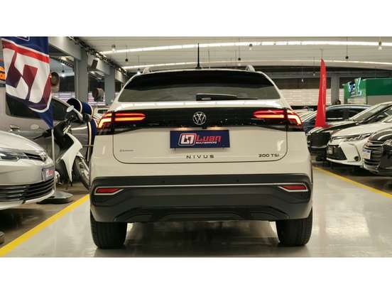 VOLKSWAGEN-NIVUS-1.0 200 TSI TOTAL FLEX HIGHLINE AUTOMÁTICO VOLKSWAGEN-NIVUS-2023