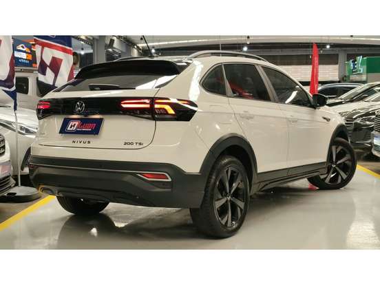 VOLKSWAGEN-NIVUS-1.0 200 TSI TOTAL FLEX HIGHLINE AUTOMÁTICO VOLKSWAGEN-NIVUS-2023
