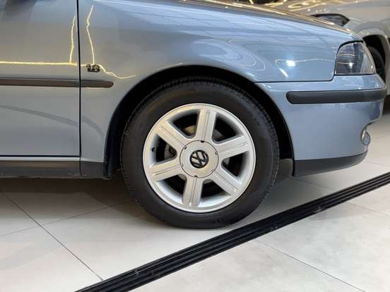 VOLKSWAGEN-PARATI-1.8 MI 8V GASOLINA 4P MANUAL G.III VOLKSWAGEN-PARATI-2000