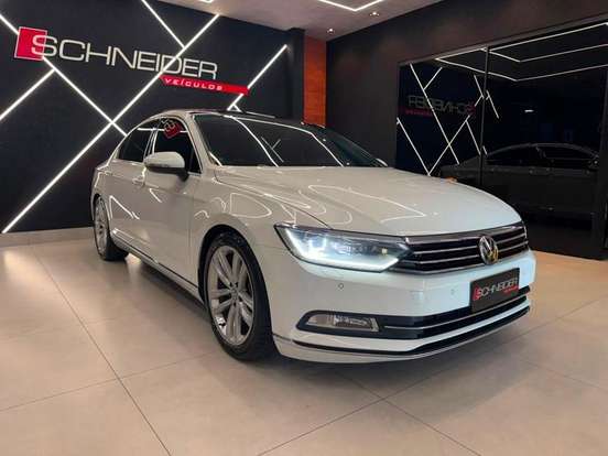 VOLKSWAGEN-PASSAT-2018