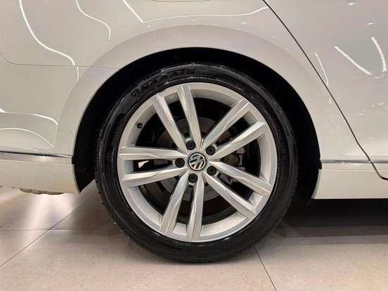 VOLKSWAGEN-PASSAT-2.0 16V TSI BLUEMOTION GASOLINA HIGHLINE 4P DSG VOLKSWAGEN-PASSAT-2018