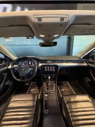 VOLKSWAGEN-PASSAT-2018