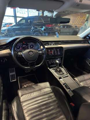 VOLKSWAGEN-PASSAT-2018