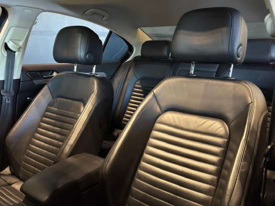 VOLKSWAGEN-PASSAT-2.0 16V TSI BLUEMOTION GASOLINA HIGHLINE 4P DSG VOLKSWAGEN-PASSAT-2018
