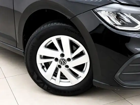 VOLKSWAGEN-POLO-1.0 170 TSI COMFORTLINE AUTOMÁTICO VOLKSWAGEN-POLO-2024